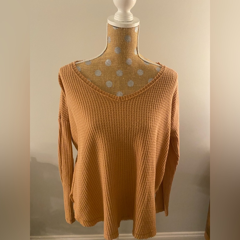 In great condition, ribbed long sleeve top from Target